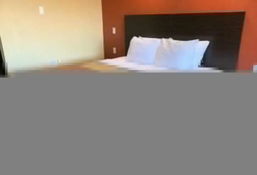 キングサイズベッドのスタンダードルーム, Journey Inn Marion