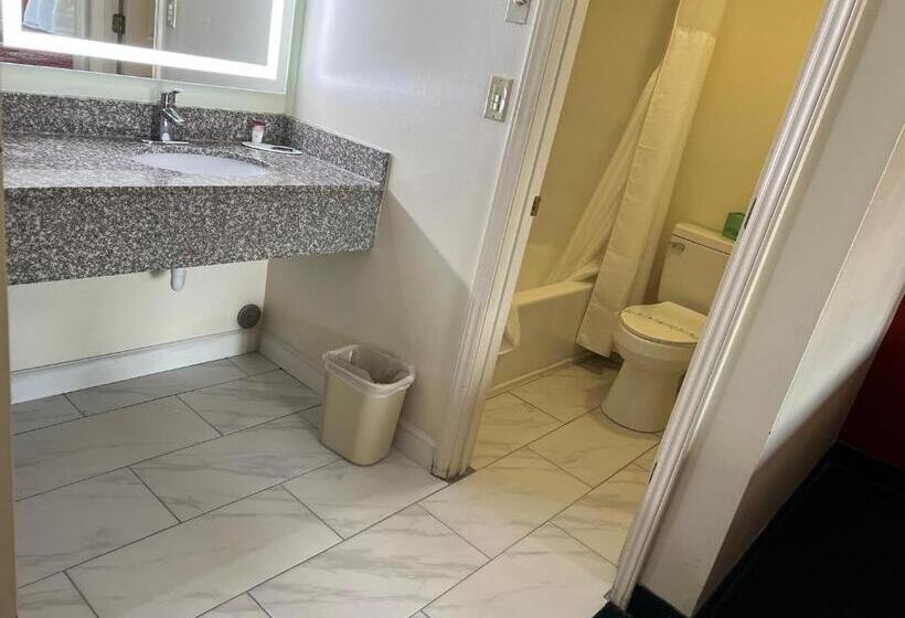 수피리어 룸, Surry Inn   Dobson