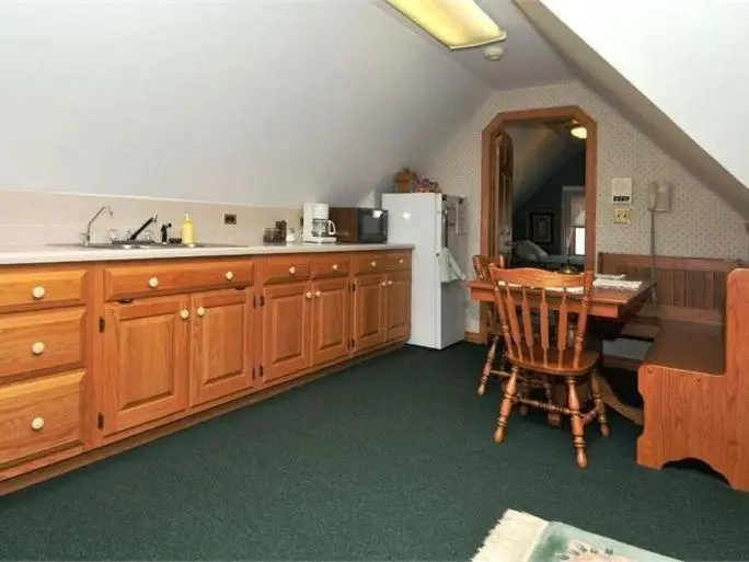 Perhesviitti, Victorian Loft Bed And Breakfast