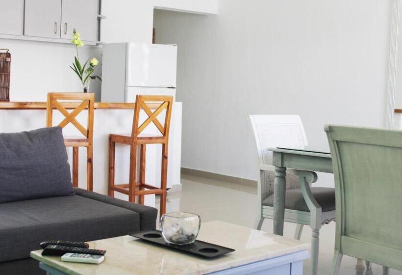 سوئیت پرزیدنت, The Greek Resort