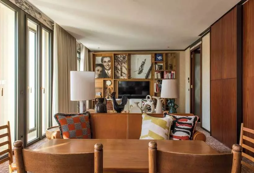 2 Bedroom Suite