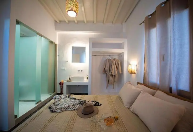 اتاق خانوادگی با چشمانداز دریا, Boutique Di Vito