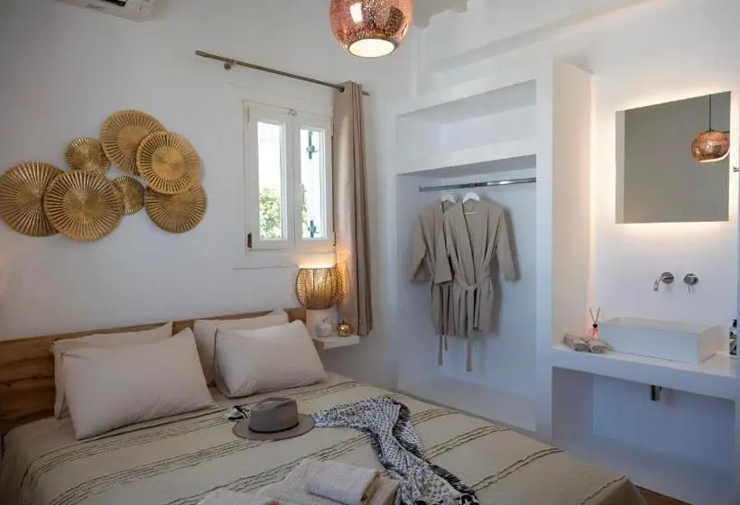 اتاق خانوادگی با چشمانداز دریا, Boutique Di Vito