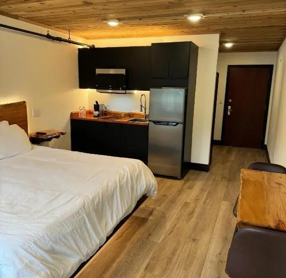 Standard-huone King-vuode, Waterfront On Glacier