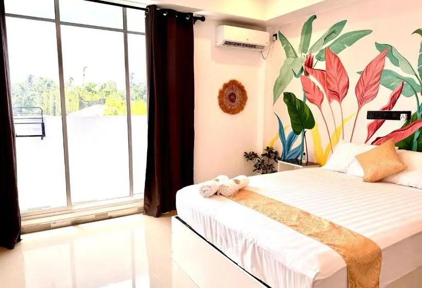اتاق لوکس با بالکن, Sands Garden