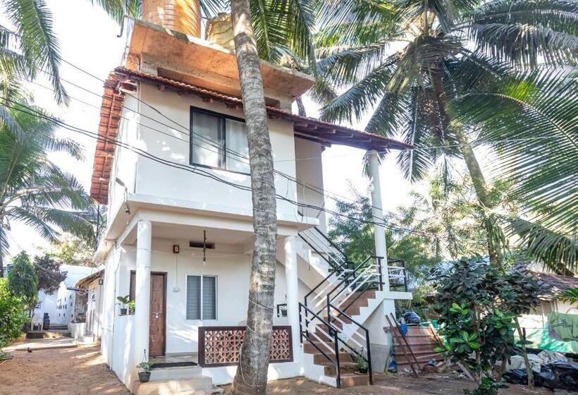 اتاق استاندارد چهارنفره با بالکن, Sunset Cafe Beach Stay