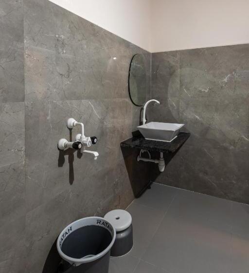 اتاق استاندارد چهارنفره با بالکن, Sunset Cafe Beach Stay
