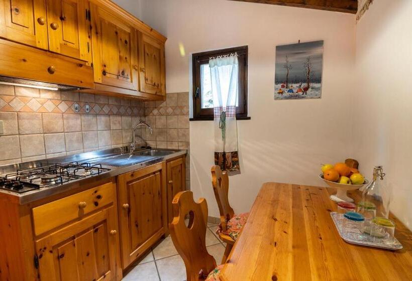 חדר משפחתי, Residence Lago Laux