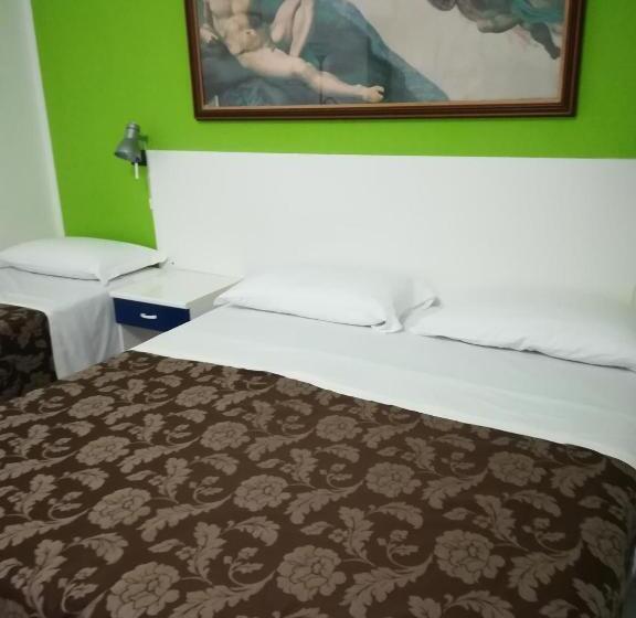 Chambre Quadruple Standard, Giardino Del Sole