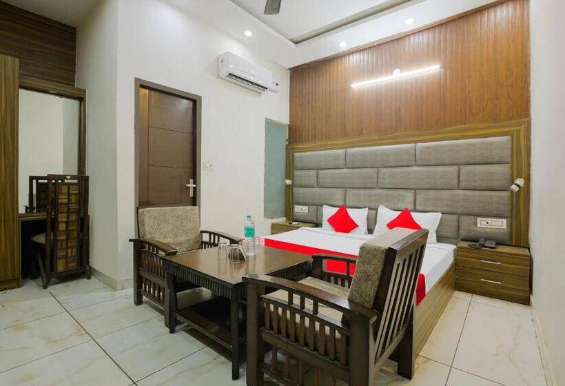 Трехместный Номер Классика, Oyo Hotel Ska Hometel
