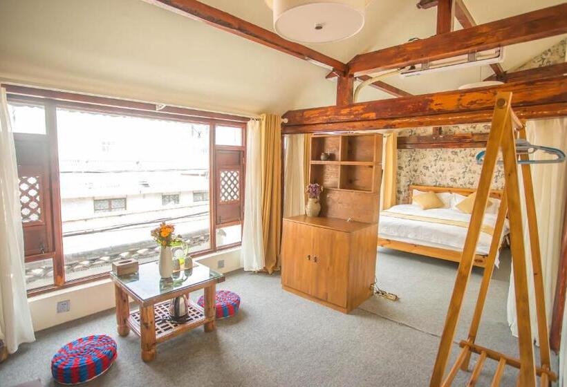 스위트, Cabin 7 Inn