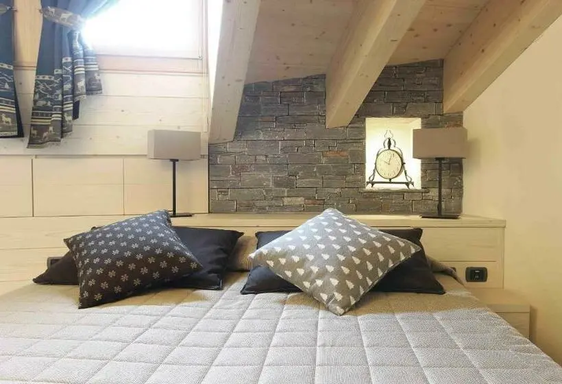 اتاق لوکس, Cardo