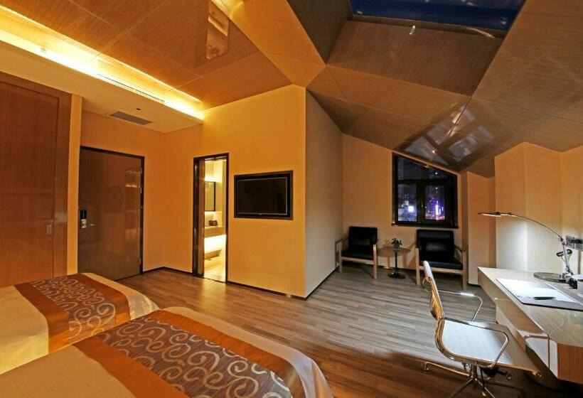 Camera Deluxe, Harbin Kai Rui