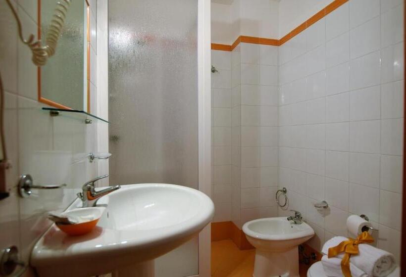 一楼标准间, Iride By Marino Tourist