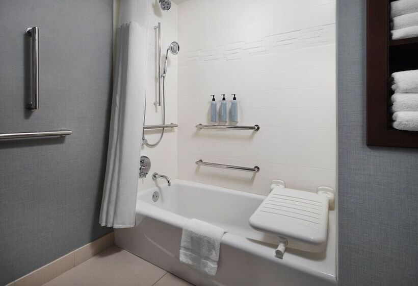 Люкс, Residence Inn By Marriott Green Bay Downtown