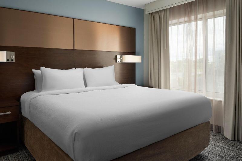 Люкс Кровать Кинг, Residence Inn By Marriott Green Bay Downtown