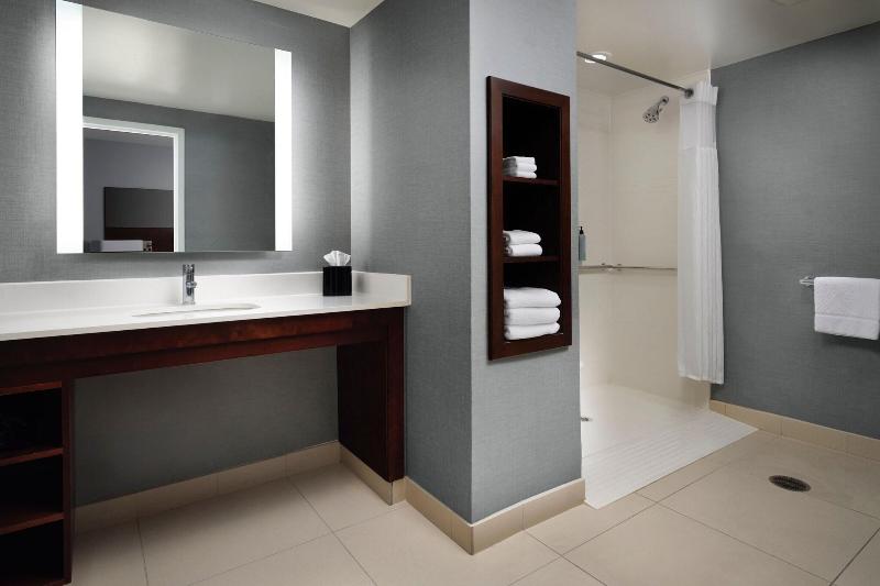 Студио Стандарт Кровать Кинг, Residence Inn By Marriott Green Bay Downtown