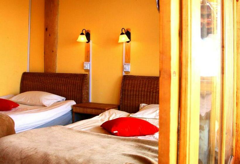 غرفة قياسية ذات إطلالة, Shangri La Lao Shay Youth Hostel