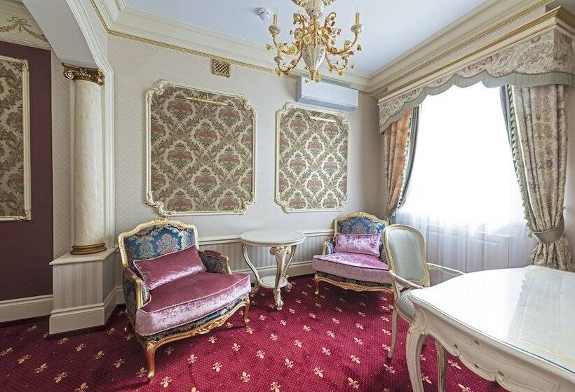 سوئیت پرزیدنت, Boutique Hotel Turgenev