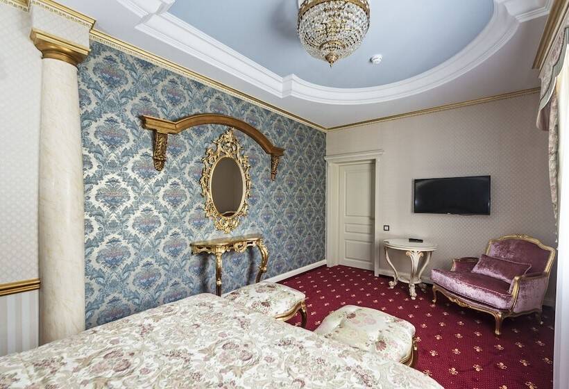 سوئیت پرزیدنت, Boutique Hotel Turgenev