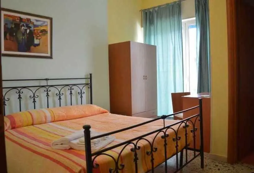 Standard Kolmen Hengen Huone, B&b Scalea Rooms