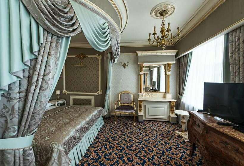 سوییت, Boutique Hotel Turgenev