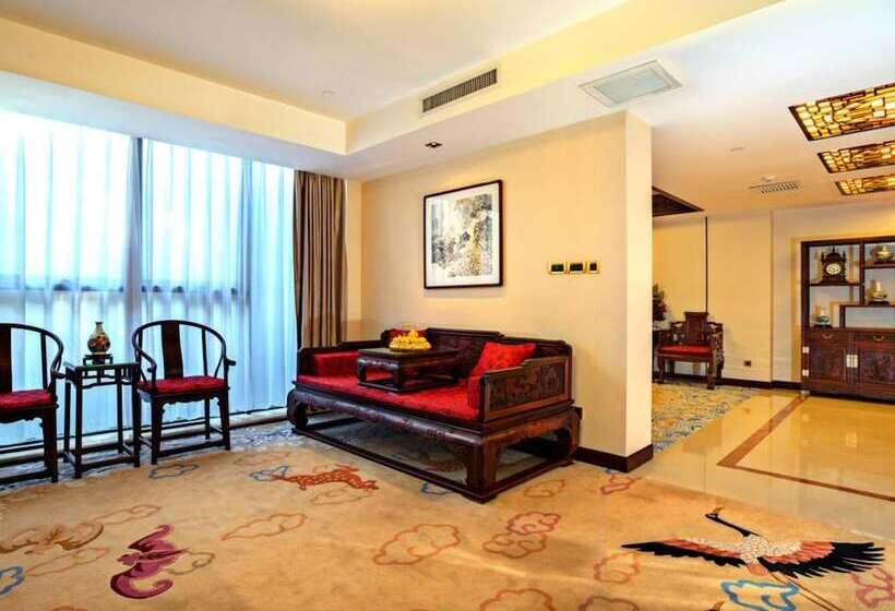 Президентский Люкс, Imperial Palace