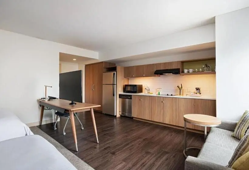 Standard-studio, Element Austin Downtown