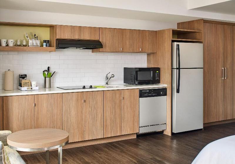 استودیوی استاندارد با تخت دو نفره بزرگ, Element Austin Downtown