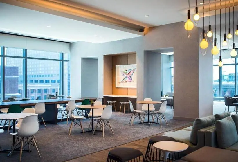 キングサイズベッドのスタンダードルーム, Marriott Marquis Chicago