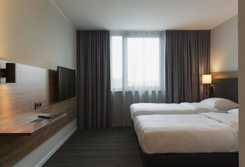 غرفة قياسية, Moxy Stuttgart Airport/messe