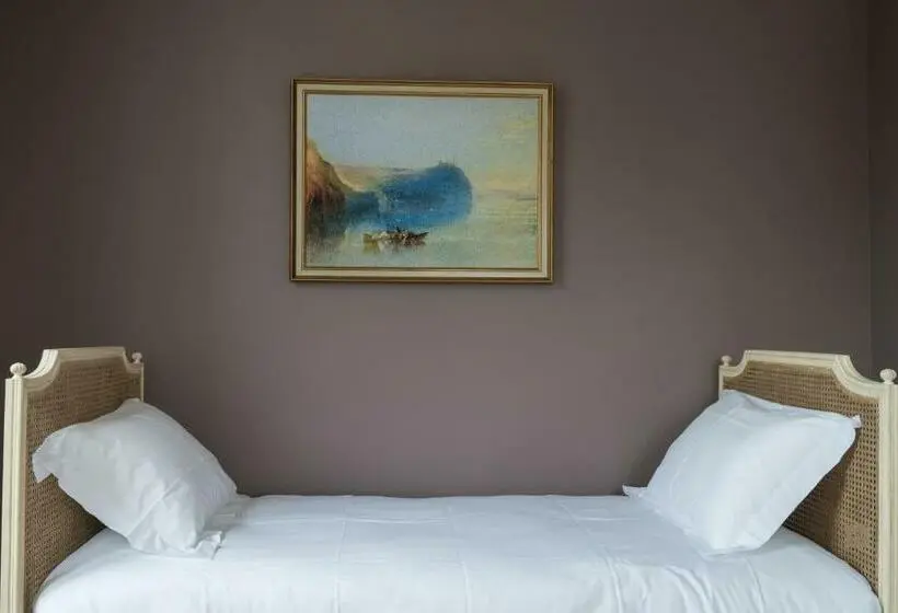 Deluxe Kolmen Hengen Huone, La Dixmeresse