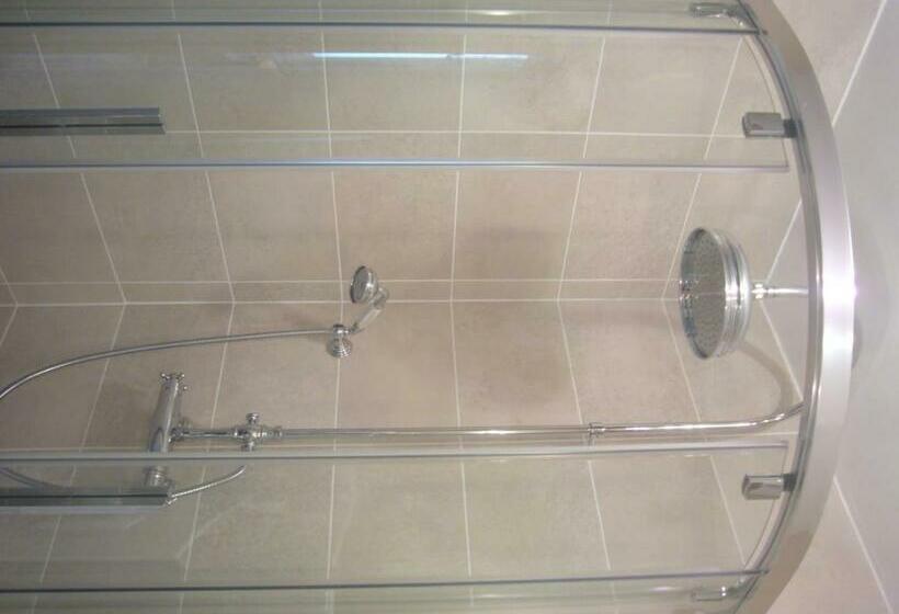 Номер Deluxe, La Dixmeresse