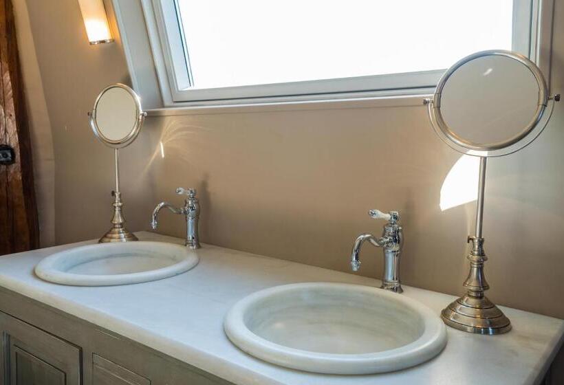 Номер Deluxe, La Dixmeresse