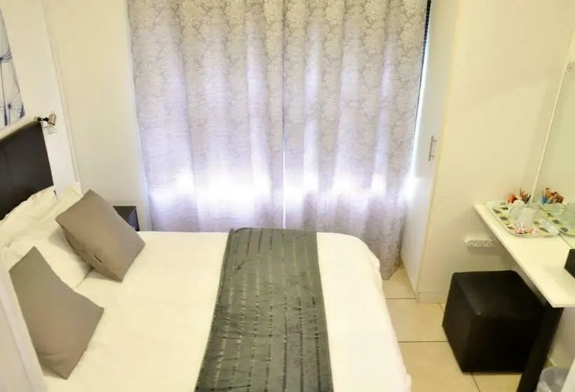 اتاق خانوادگی, Me Casa Guest House