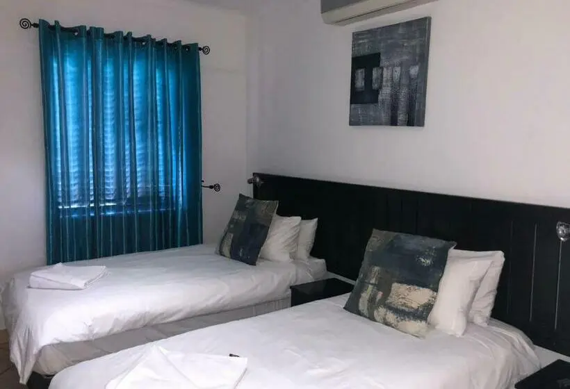 اتاق خانوادگی, Me Casa Guest House