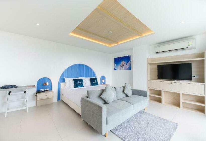 اتاق لوکس با چشمانداز دریا, Costa Village Bangsaray