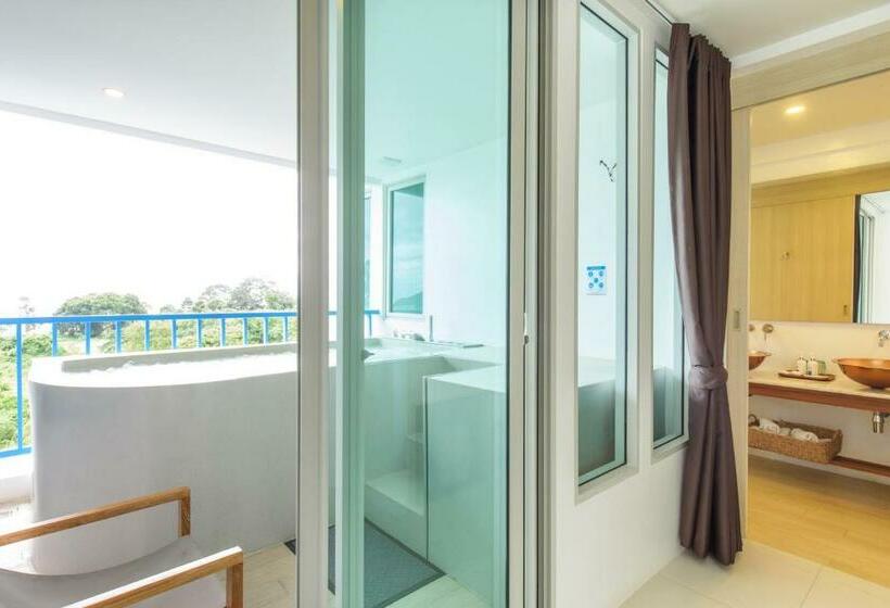 اتاق لوکس با چشمانداز دریا, Costa Village Bangsaray