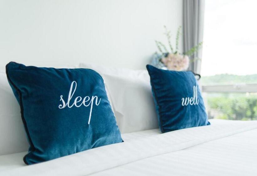 اتاق لوکس, Costa Village Bangsaray