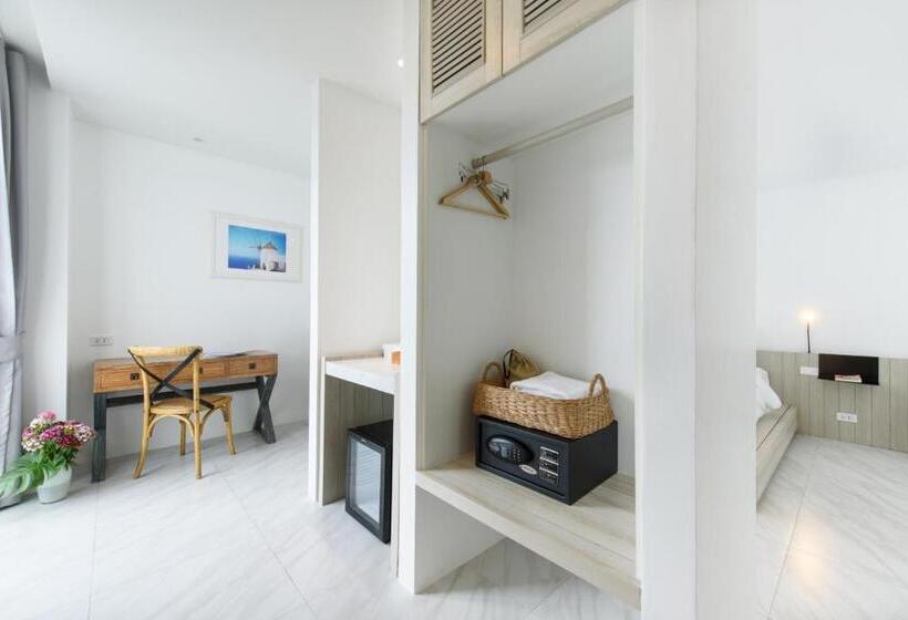 اتاق لوکس, Costa Village Bangsaray