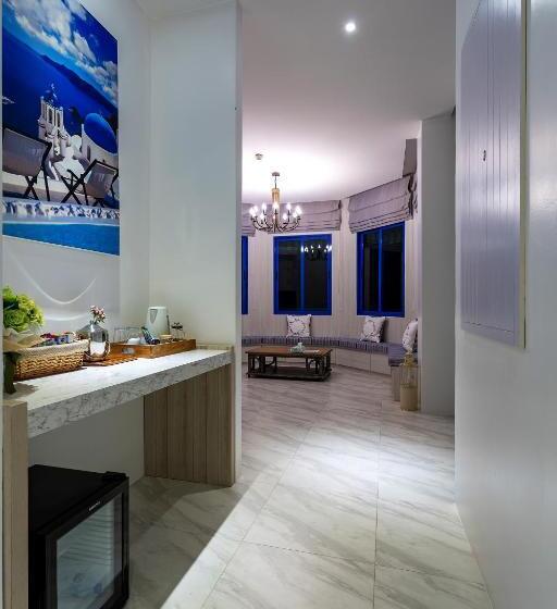 اتاق استاندارد با تراس, Costa Village Bangsaray