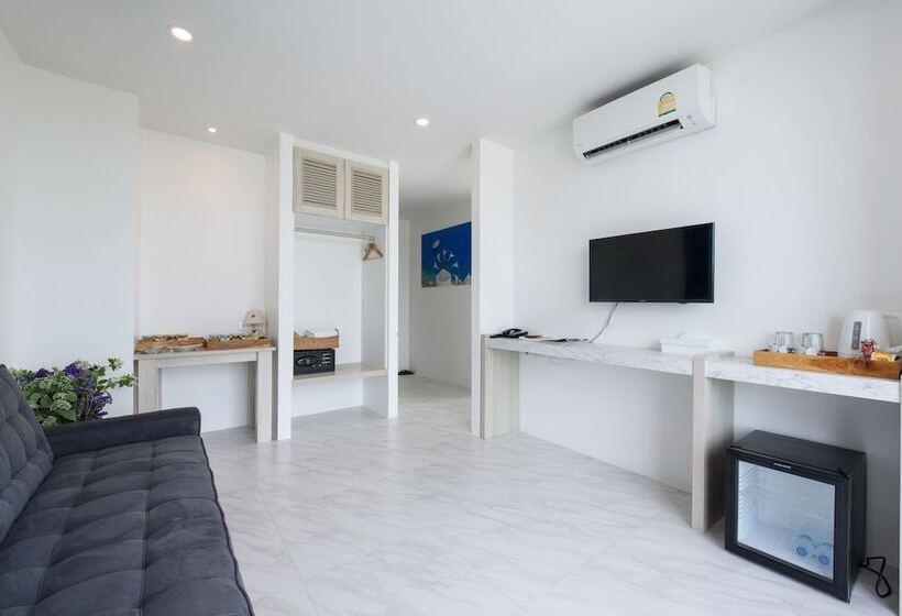 اتاق لوکس, Costa Village Bangsaray