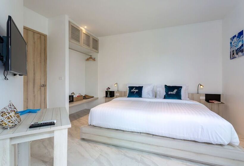 اتاق استاندارد با تراس, Costa Village Bangsaray