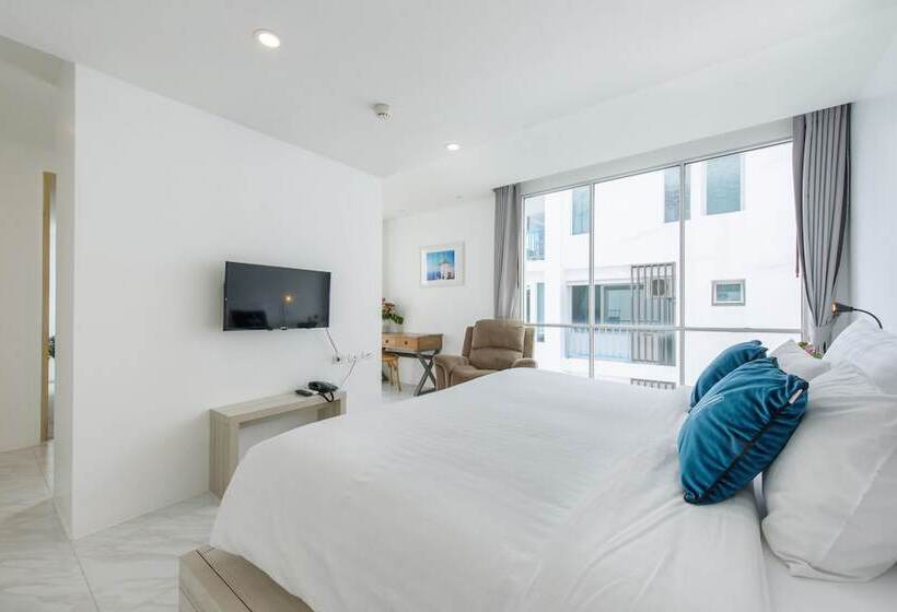 اتاق لوکس, Costa Village Bangsaray