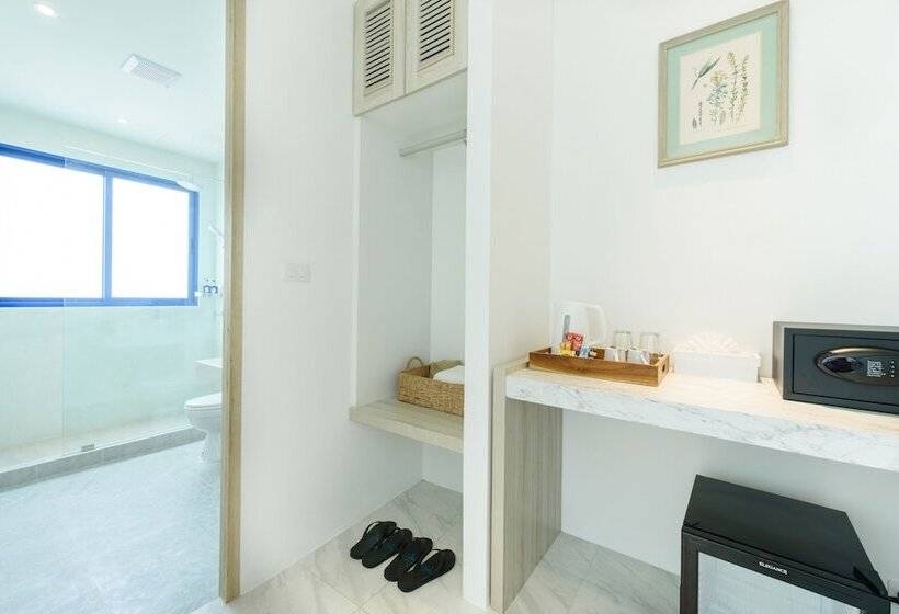 اتاق لوکس, Costa Village Bangsaray