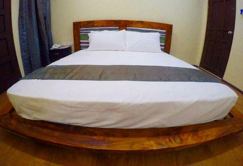 سوییت, Golden Gate Suites