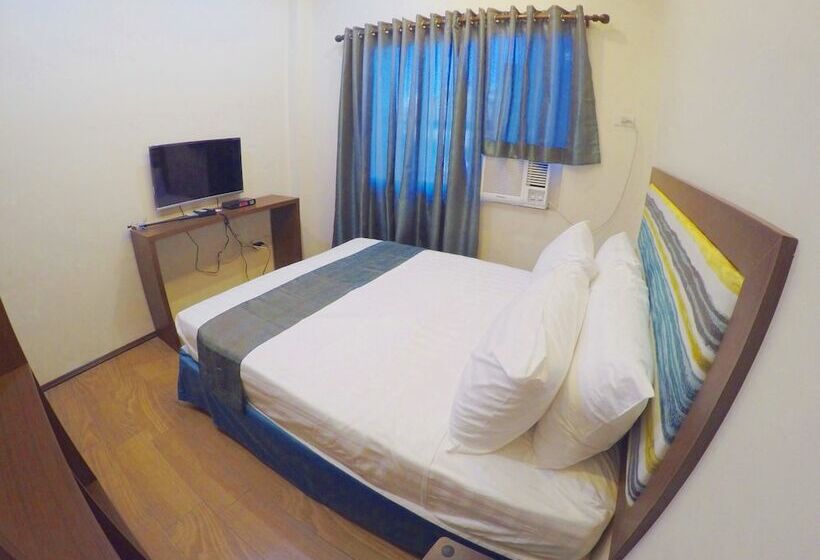 اتاق استاندارد با تخت دوبل, Golden Gate Suites