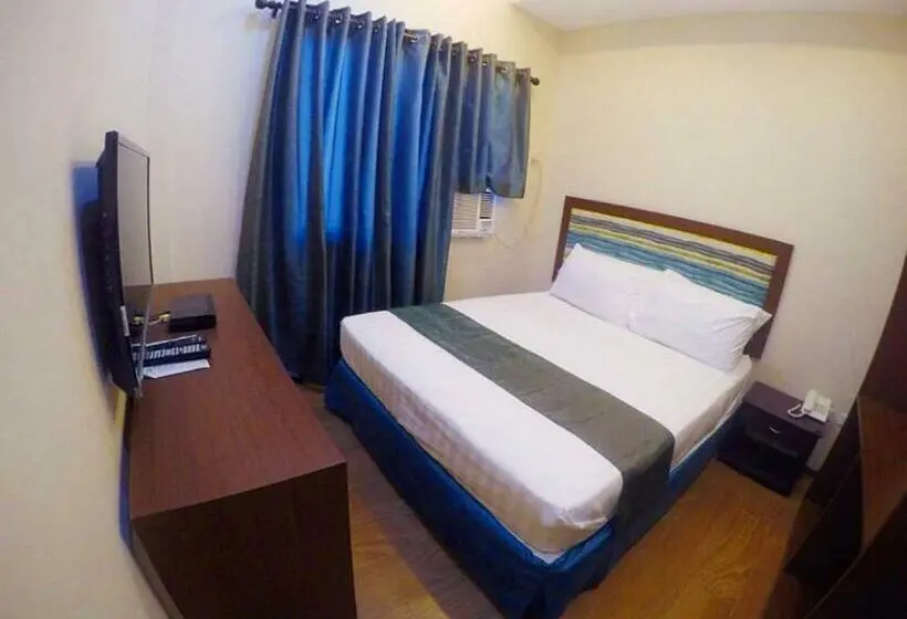 اتاق استاندارد با تخت دوبل, Golden Gate Suites