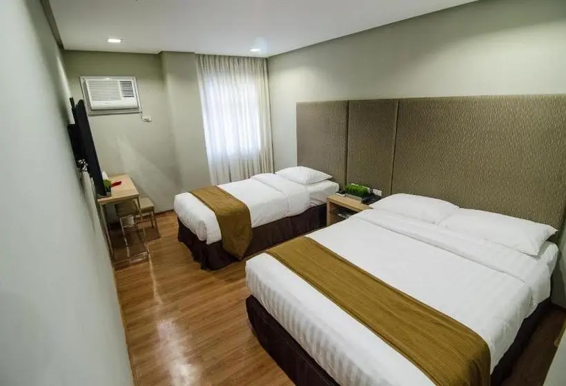 Superior Kolmen Hengen Huone, Madison Hotel Phl