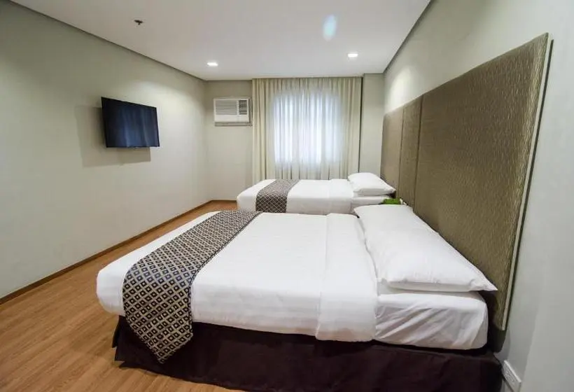 Standard Neljän Hengen Huone, Madison Hotel Phl